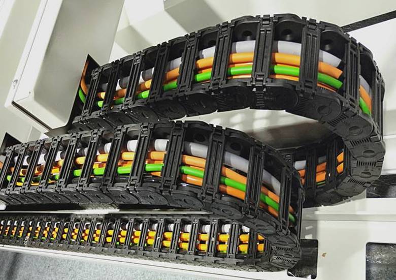 拖鏈電纜詳解：概念、結構、應用、優(yōu)勢與選型注意事項，工業(yè)領域的靈活守護者